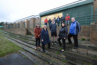 Leader Cllr Tracey Dixon  and Cllr Judith Taylor, Lead Member for Culture, Leisure and the Visitor Economy, with Aaron Day (South Shields Harriers), Paul Steadman (South Shields Velo Cycling Club) and Peter Spottiswood (South Tyneside Football Club)